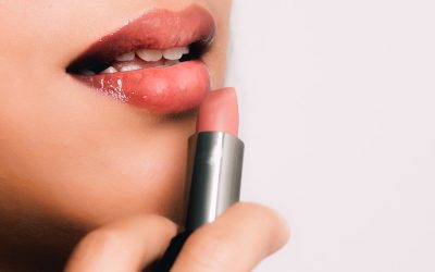 Baju Anda terkena Lipstik?